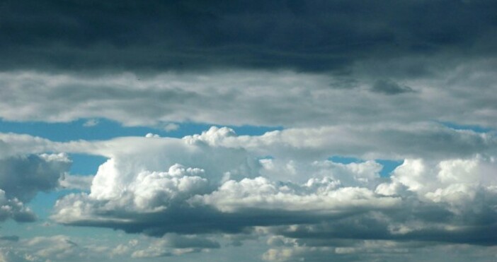 снимка: БулфотоНад Черноморието преди обяд облачността ще е значителна.Вятърът ще