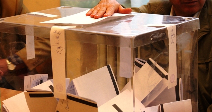 снимка Петел, архив Осем секционни избирателни комисии ще бъдат с нов