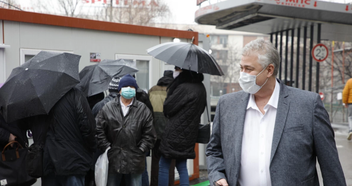 Снимка БулфотоШефът на Пирогов обяви новина за ваксините на АстраЗенека