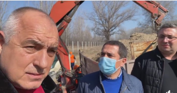 Снимка и видео Фейсбук Бойко БорисовВече стартира изграждането на три дублиращи