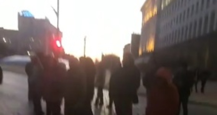 Кадър Системата ни убиваАнтиправителствените протести в България не спират  Активисти от