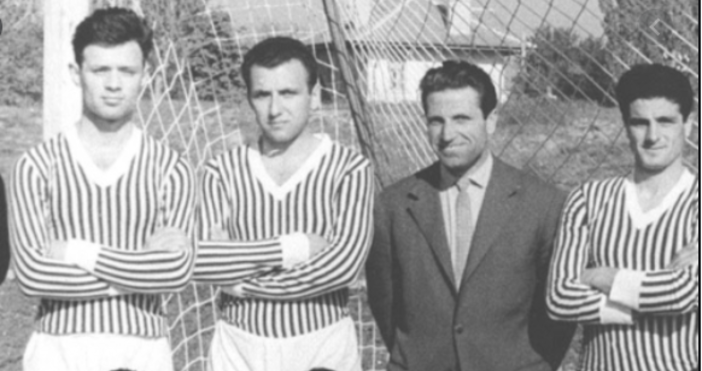Снимка Народно дело архивВетераните на футболния Черно море честитят рождения