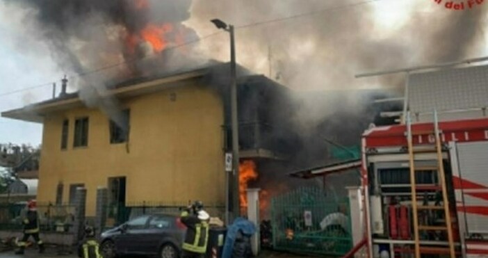 Снимка: Италиански пожарникари57-годишна българка загина в пожар, докато спасява възрастни