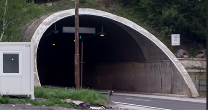 Снимка БулфотоШьофорите които планират да преминават утре вечер през тунел