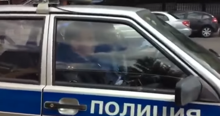 кадър , YoutubeРуският опозиционен вестник Новая газета бе атакуван, съобщи самият той,