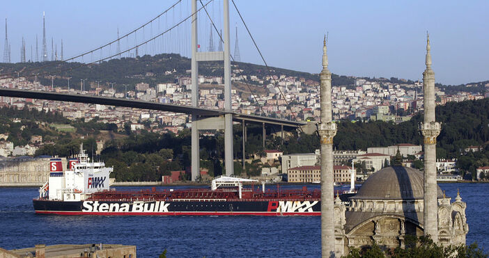 фото   УикипедияКаналът трябва да свързва Черно море северно от Истанбул