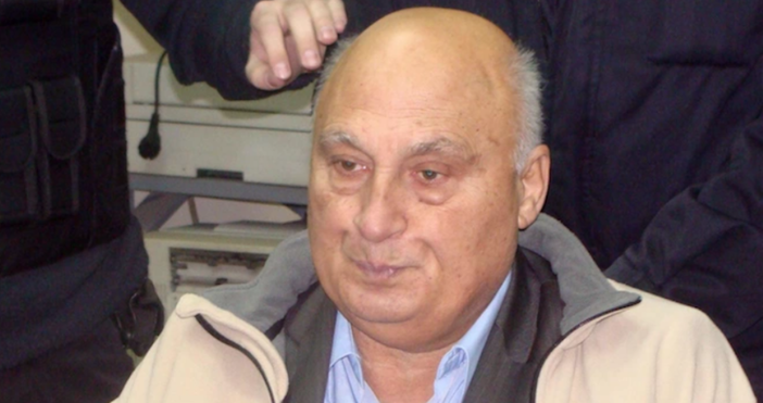 Снимка БулфотоЦар Киро преди няколко години излезе от затвора където