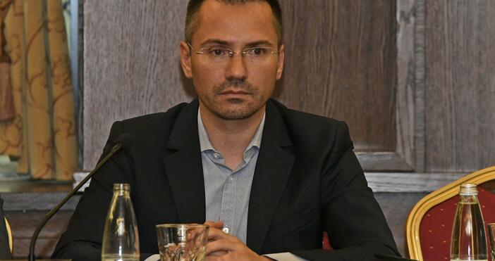 Снимка БулфотоЕвродепутатът Ангел Джамбазки разкри че ВМРО не признава резултатите