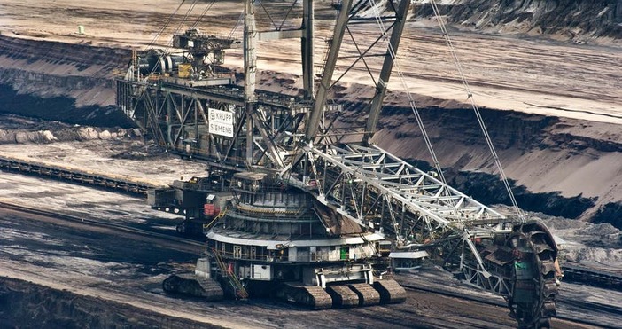 Снимка PexelsДвайсет и един миньори останаха блокирани под земята в