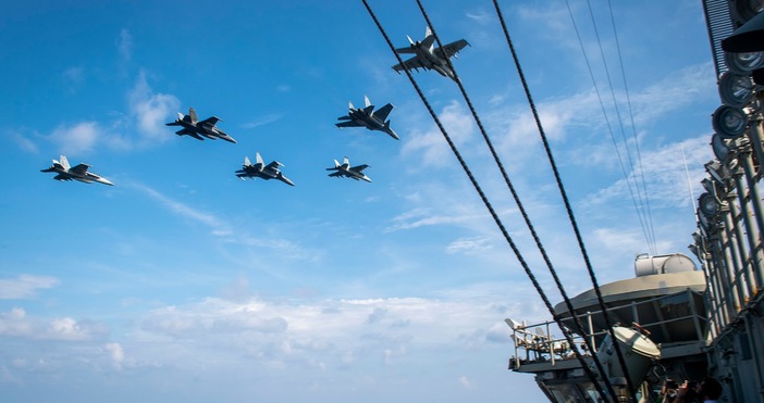Снимка US navy Изглежда САЩ планира засилване на военното си присъствие