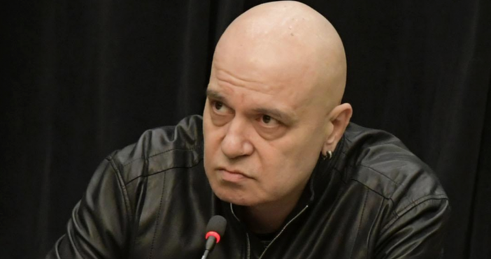 Кадър БулфотоСлави Трифонов направи остро изказване онлайн: Политическа партия ГЕРБ явно