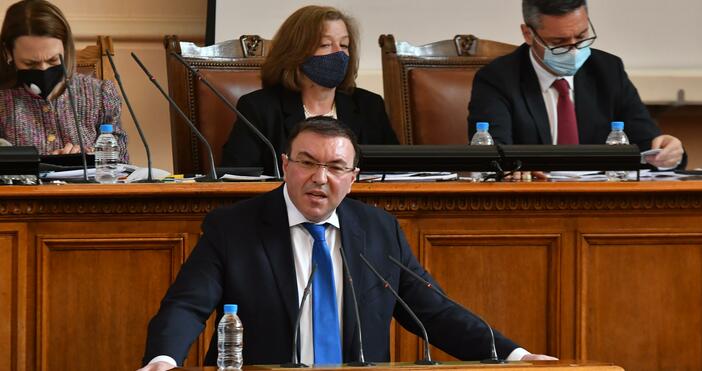 Снимка БулфотоЗдравният министър в оставка проф Костадин Ангелов призова Народното