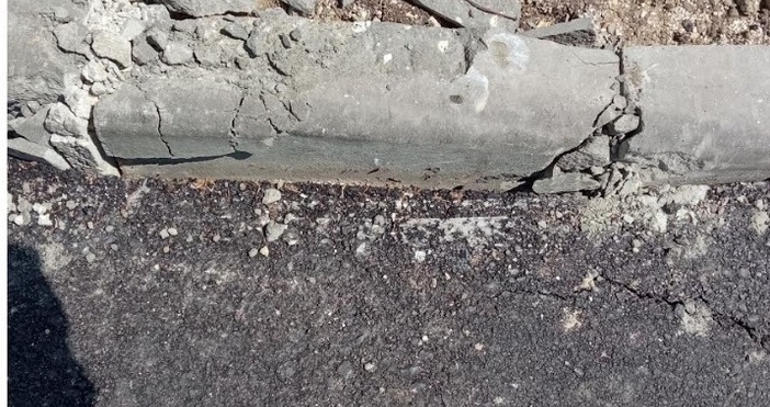 Снимки ЧитателЧитател на Петел сигнализира за увреден асфалт в Цветния
