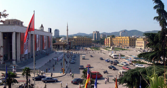 снимка  Fingalo Уикипедия  През последните два мандата Албания е управлявана от