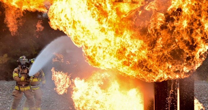 Снимка PexelsПожар отне човешки животи в Кабул  Десетки цистерни за гориво