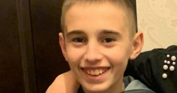 снимка МВР СофияСтоличната полиция издирва 12 годишния Георги Димитров Христов Той е