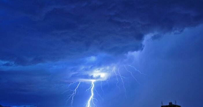 снимка БулфотоТемпературите ще останат сравнително високи Без промяна ще остане времето