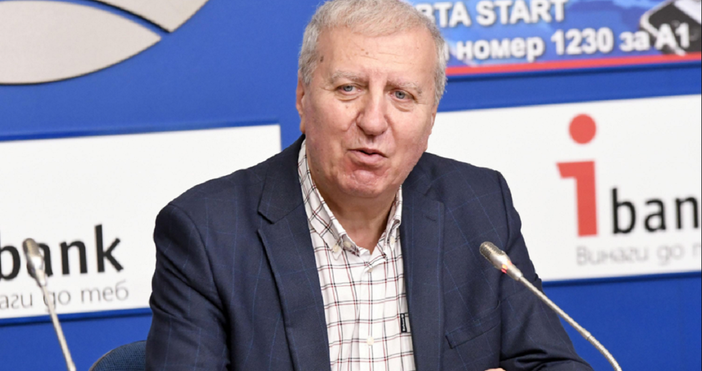 Снимка БулфотоБивш шеф на ЦСКА каза какво мисли за сделката за Левски  Александър