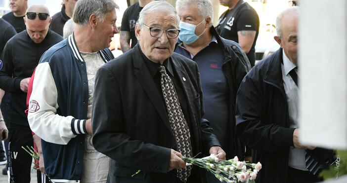 Снимка БулфотоДимитър Пенев няма да участва на изборите Трeньoр нoмeр