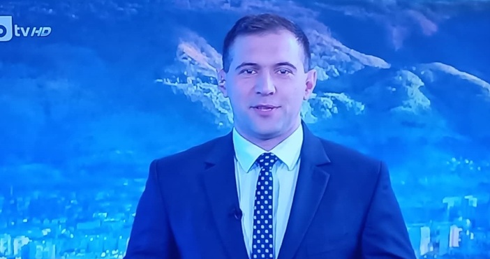 Редактор  e mail  Кадър БТВВодещият Златимир Йочев остана сам в ефира на БТВ