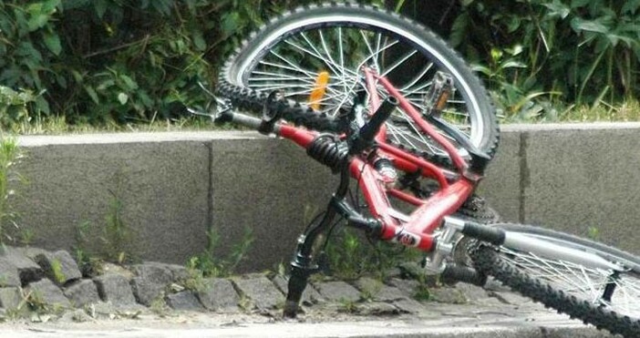 снимка Булфото17 годишен велосипедист почина на място след като бе ударен