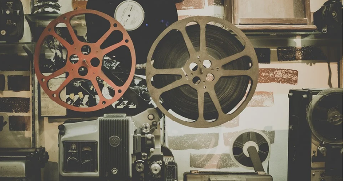 снимка  pixabay comКинемаколор първата успешна технология за производство на цветни филми