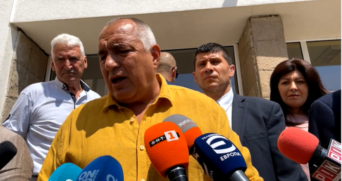 Снимка и видео Фейсбук Бойко БорисовБойко Борисов упражни правото си на