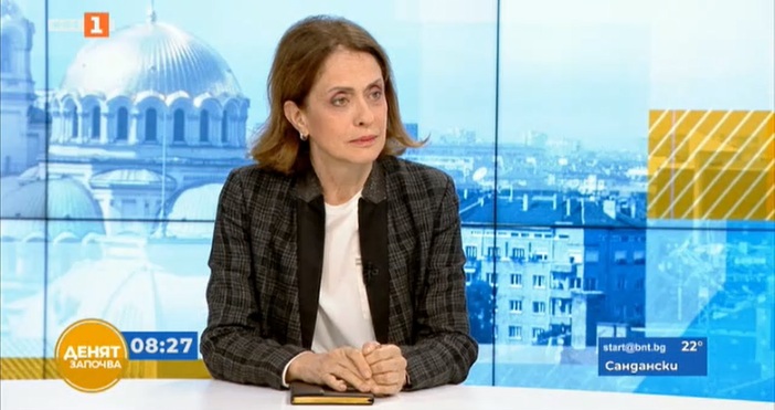 Кадър БНТБившият външен министър на България Надежда Нейнски коментира актуалната