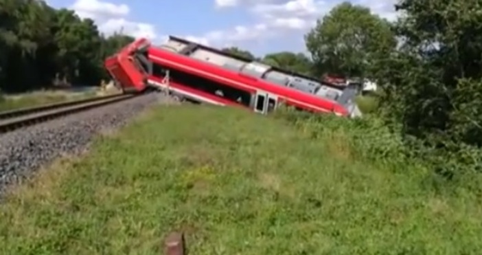 Кадър РТДва вагона на влак от Берлин   дерайлираха в Колбасково