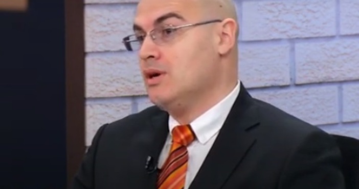 Кадър ЕврокомПълна бъркотия и неизвестност до последния момент Преди малко сайтът