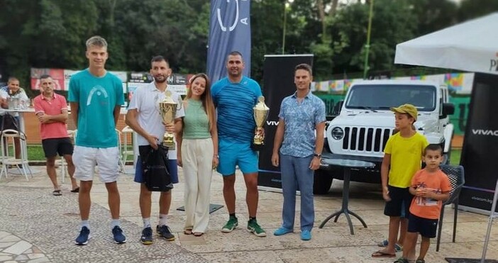 Снимка Пресслужба Черно море ЕлитАлександър Лазов Александър Асенов спечелиха турнира по тенис