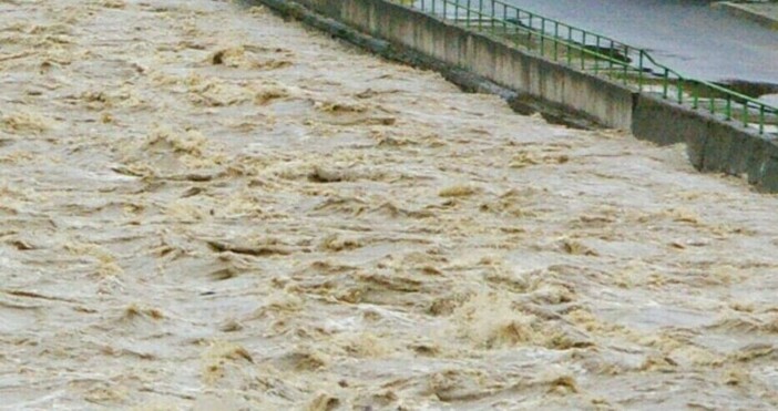 Снимка Булфото архивНай малко 44 души са загинали при наводнения