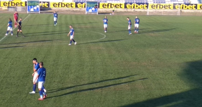 Снимка ПетелСпартак Варна води с 1 0 на полувремето на мача от