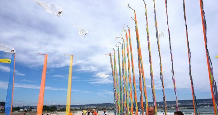 снимка БулфотоТрадиционно фестивалът Въздушни чудеса се провежда в края на