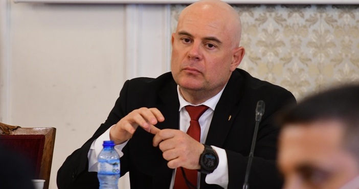снимка БулфотоГлавният прокурор Иван Гешев внесе в Конституционния съд искане