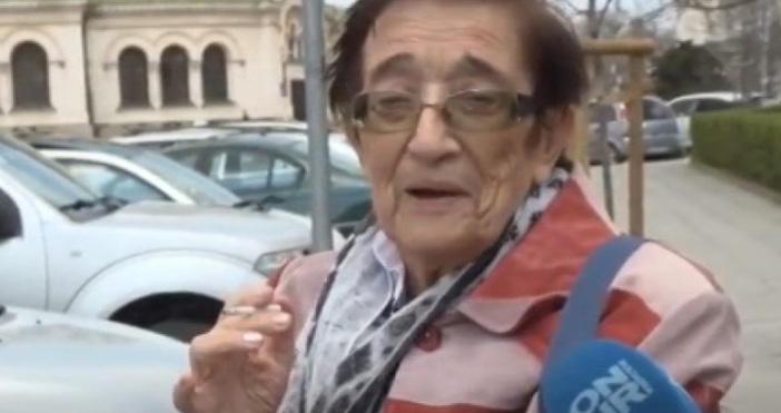 Кадър България Он ЕрВреден навик има 79 годишната Мика Зайкова Депутатката от