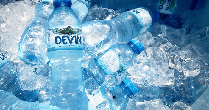 Пиенето на около два литра вода дневно може да намали