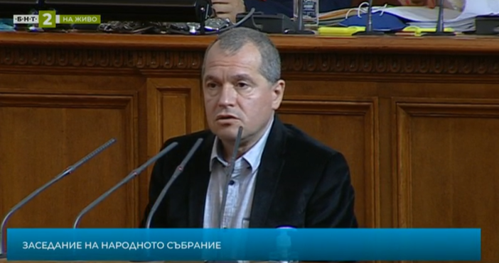 кадър БНТ 2По време на парламентарния дебат днес председателят на ПГ на