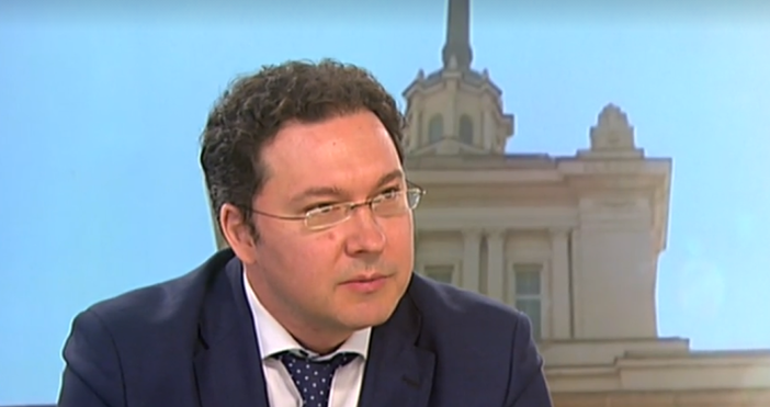 Снимка БулфотоСилен човек в ГЕРБ отговори на Демократична България за