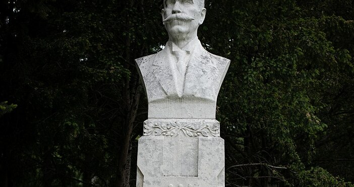 снимка   УикипедияЗнаехте ли че българският класик Иван Вазов е бил