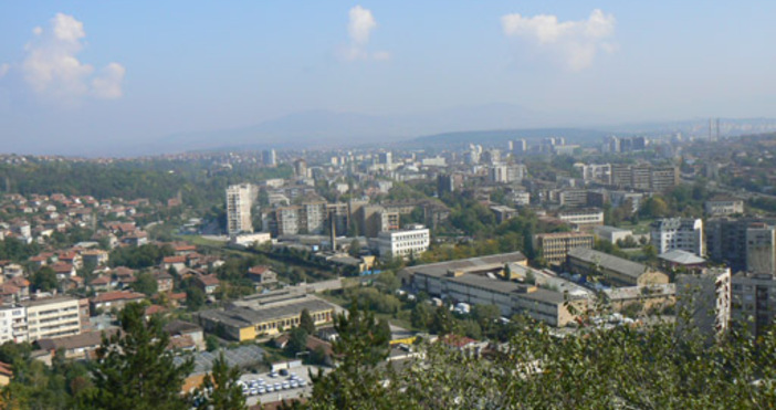 Снимки Уикипедия Vassia Atanassova НСИ Петел продължава да следи какво се