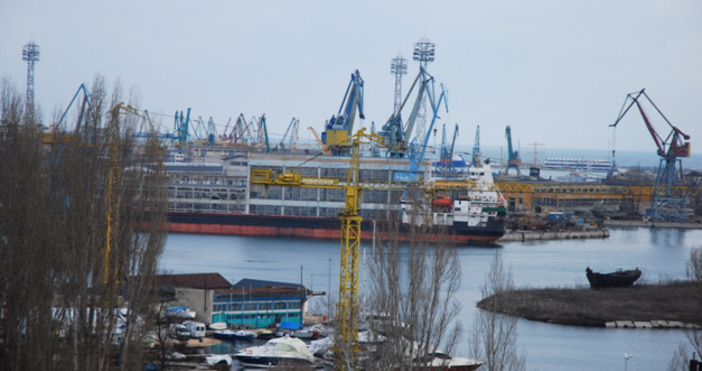 Снимка  eisa varna comПротест на работници и служители от Пристанище Варна Запад ще се