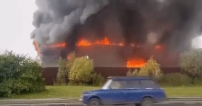 Огромен пожар в Нова Москва Гори склад с площ от 5000