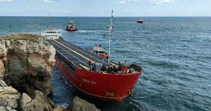 Снимка Булфото архивТече нова акция по изваждането на заседналия кораб