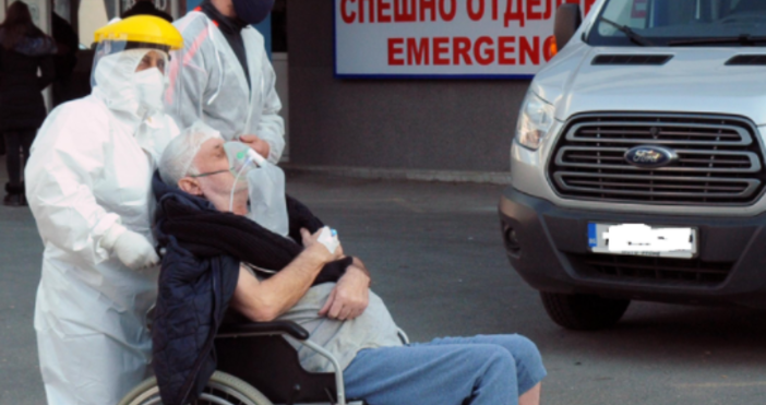 БулфотоЗатягат се мерките в област София  Областният оперативен щаб за борба