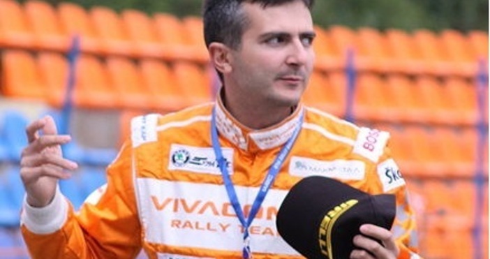 Кадър BisoНай успешният български рали пилот Димитър Илиев ще води листата на