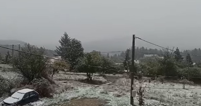 Кадър Meteo BalkansСняг заваля по високите квартали на София това