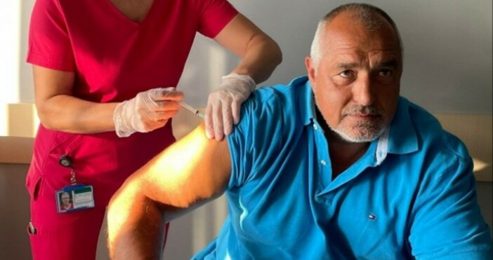 Снимка Facebook Борисов Въпрос за ваксинацията на политици възникна през