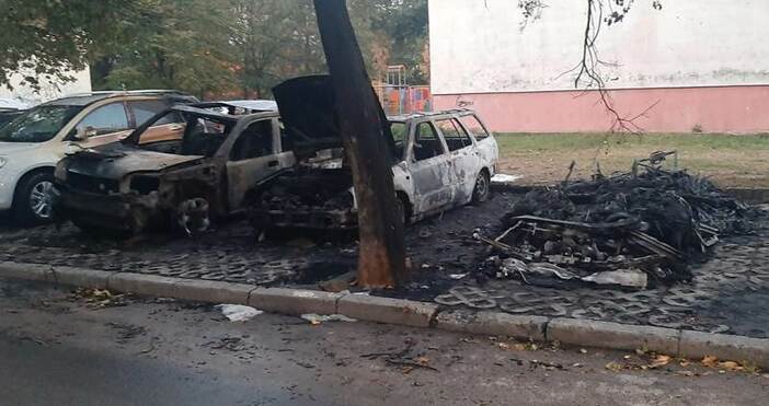 снимки: Станимир Христов, Milen Yanev/ Пет автомобила пострадаха от пожар миналата