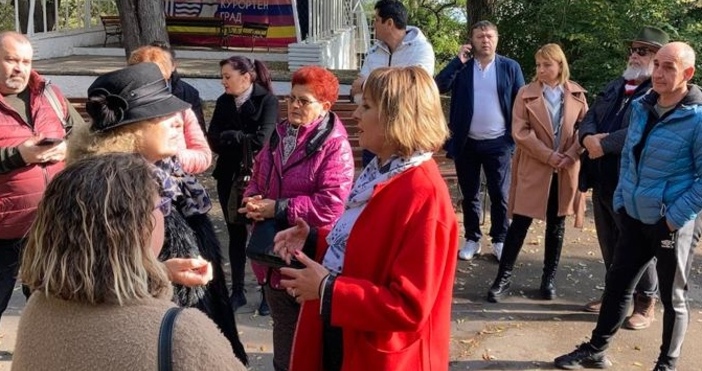 Мая Манолова се срещна във Варна с представители на неправителствения